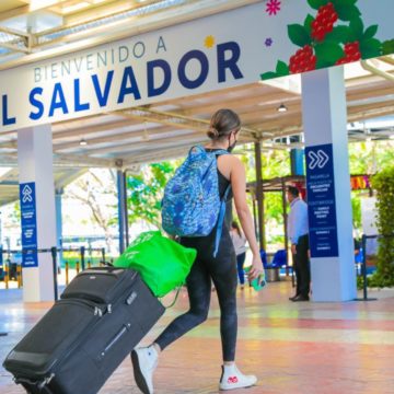Aumenta el número de turistas que optan por El Salvador como destino