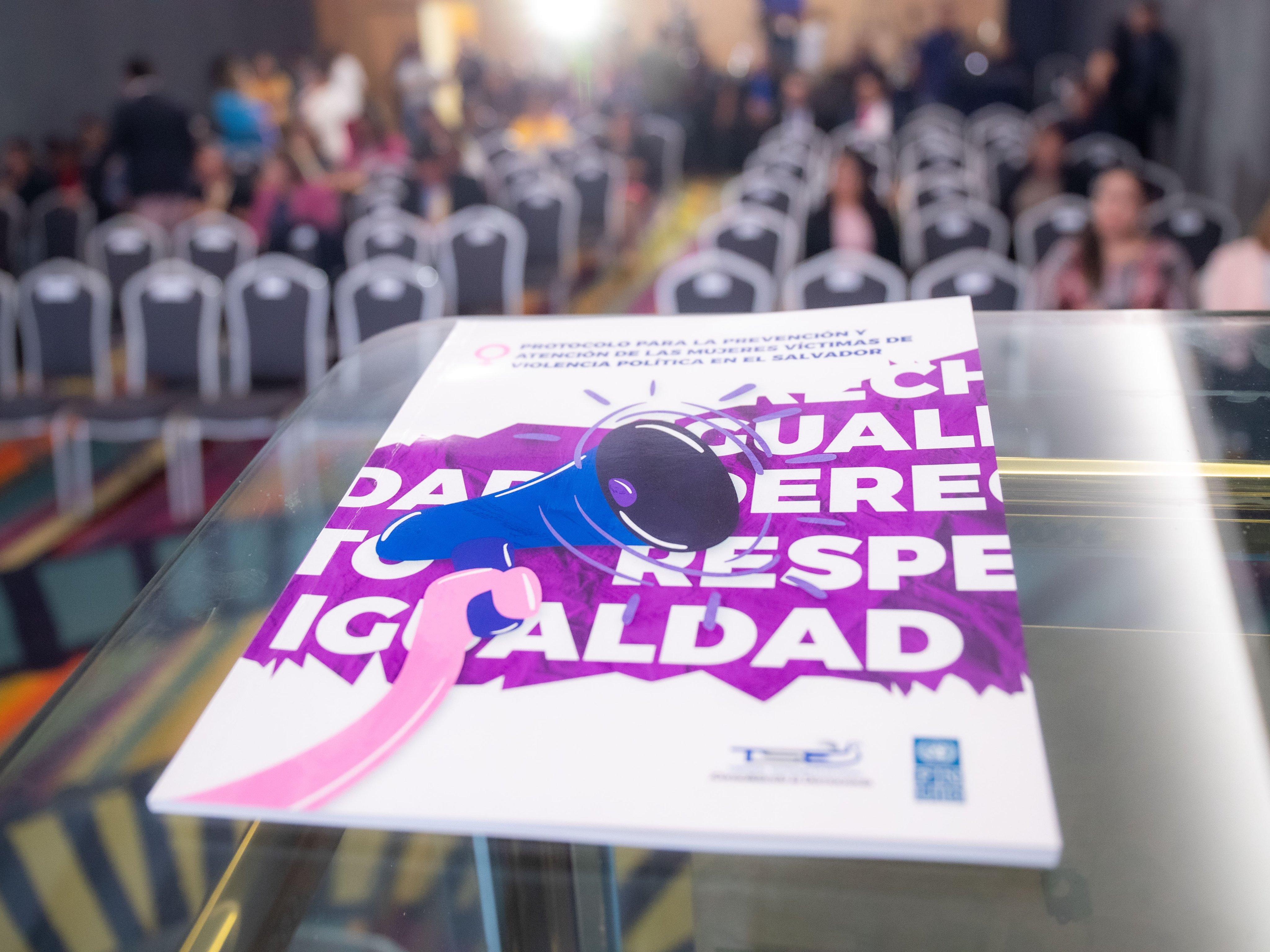 El PNUD y TSE de El Salvador lanzan protocolo para la prevención y atención de las mujeres víctimas de violencia política