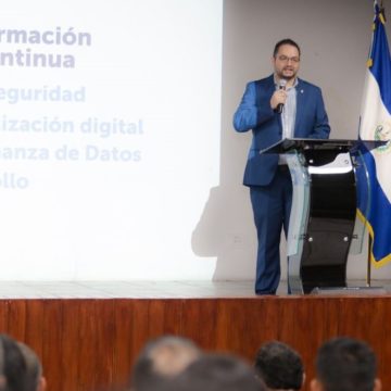 El Salvador sigue invirtiendo en la formación del talento humano