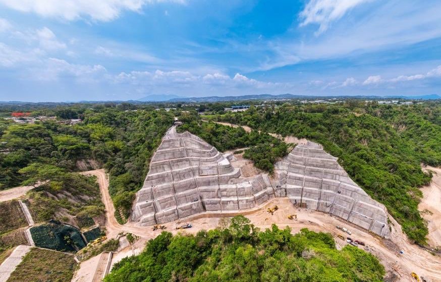 MOP entrega obra de mitigación en el cauce del Río El Chagüite, en Ilopango