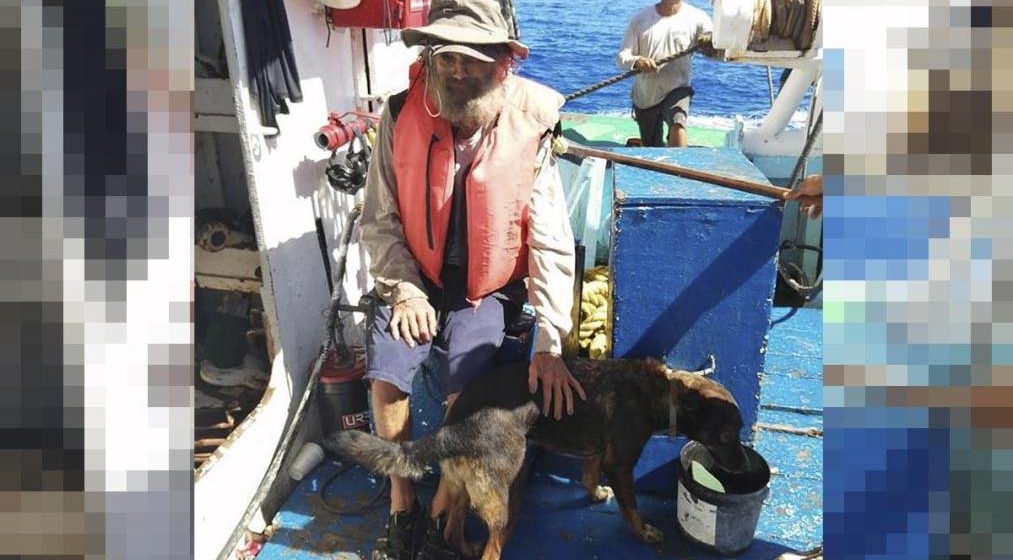 Un hombre y su perra sobreviven a un naufragio durante dos meses