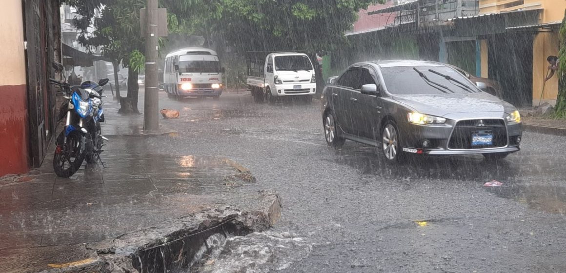 El MARN pronóstica lluvias en algunas zonas de El Salvador para este miércoles