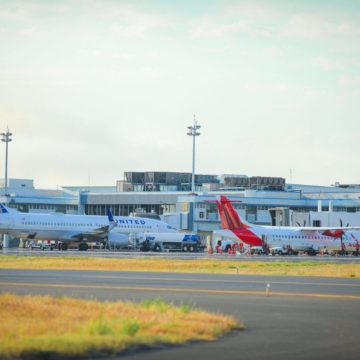 El Salvador pone a disposición los aeropuertos para ayudar a Guatemala con combustible tras los bloqueos