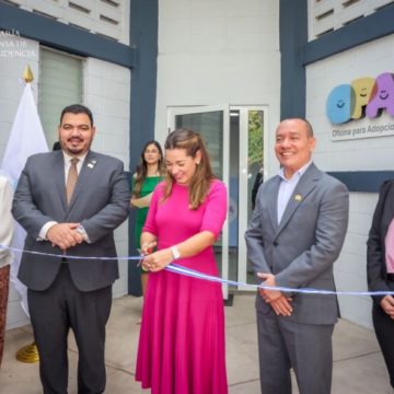 Gobierno inaugura nueva Oficina para Adopciones en El Salvador