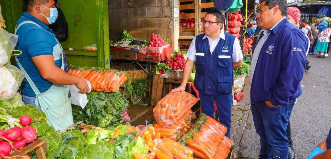 Precios de verduras se estabilizan en el país tras bloqueos en Guatemala