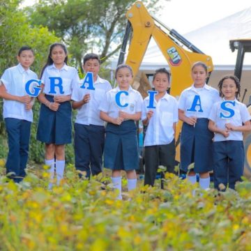 Transformación de centros escolares de Apaneca beneficiará a 650 niños