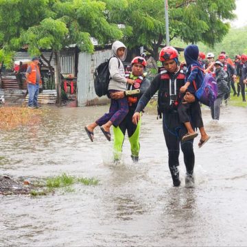 Gobierno de El Salvador ha evacuado a más de 480 personas preventivamente ante emergencia