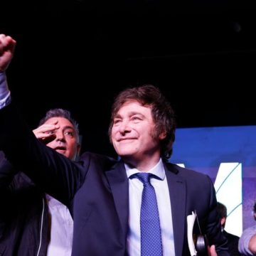 El Salvador felicita a Javier Milei tras su triunfo en las elecciones presidenciales de Argentina