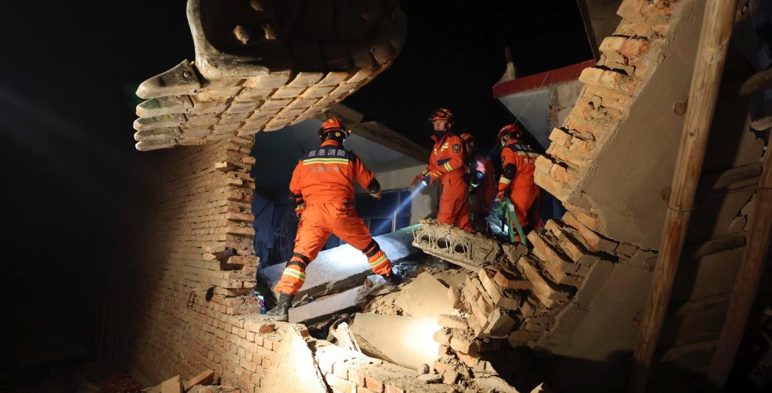 Terremoto de magnitud 6,2 en China reporta al menos 126 muertos y 700 heridos