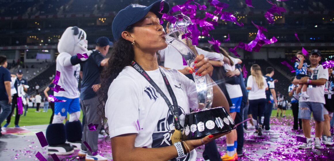 Salvadoreña se corona campeona de la Liga MX con las Rayadas de Monterrey