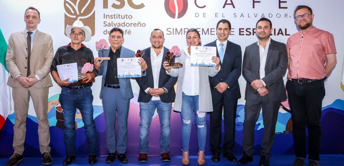 Cafés de Metapán y Apaneca ganan concurso Taza de Excelencia 2024