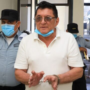 Fiscalía acumula otra orden de captura a Catalino Miranda por falsificar documentos