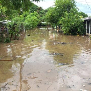 Lluvias dejan 12 muertos, más de 2,100 albergados y 127 viviendas afectadas