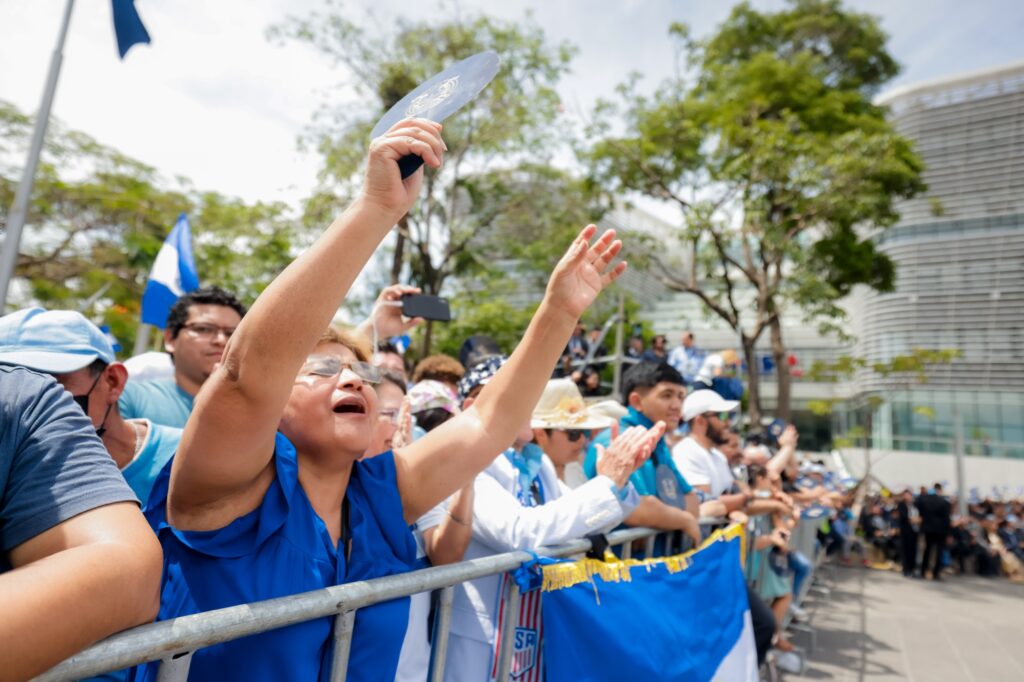 Familias enteras se apersonaron al Centro Histórico de la capital este 1 de junio.