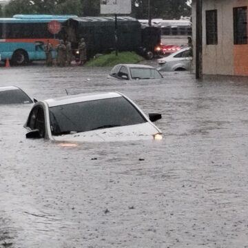 Fuertes lluvias causan inundaciones en diferentes zonas del país