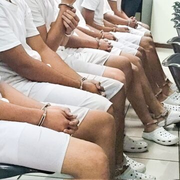 Seguirán en prisión los 46 estudiantes por formar pandilla “La Raza Estudiantil”