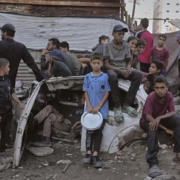 Más de 90 palestinos muertos en nuevos ataques israelíes en Gaza