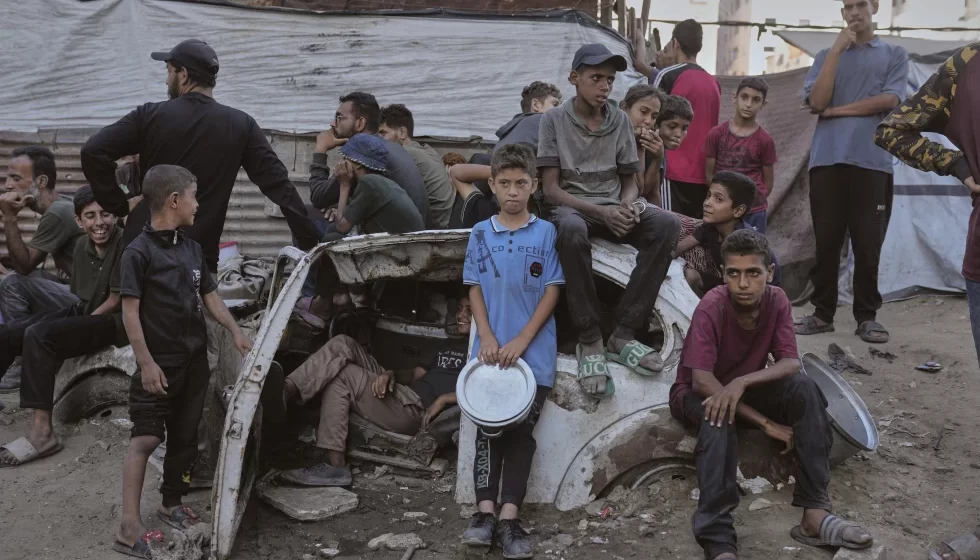 Más de 90 palestinos muertos en nuevos ataques israelíes en Gaza