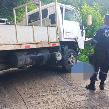 Niño muere atropellado por camión en San Pablo Tacachico