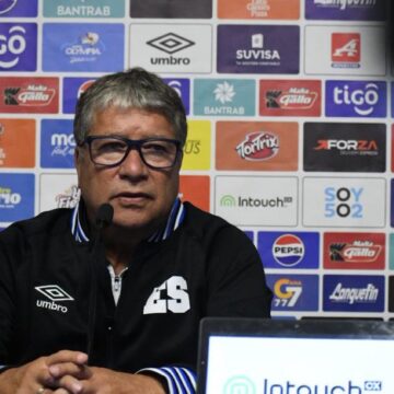 “Bolillo” sonríe en Guatemala, pero deja una preocupación que inquieta a El Salvador