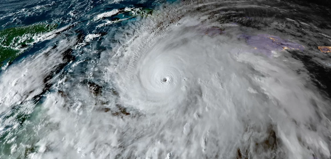 Huracán Melissa golpea Jamaica con fuerza histórica