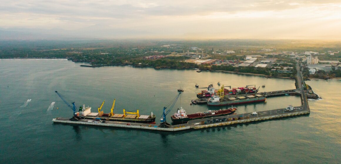 Expansión puerto Acajutla: nuevo muelle y mayor capacidad de contenedores en El Salvador