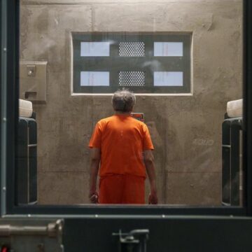 Ecuador traslada a 300 reclusos peligrosos a la nueva cárcel de máxima seguridad