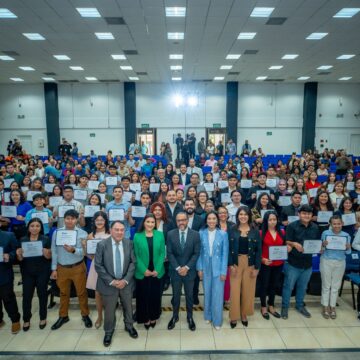 Asamblea Legislativa suma 350 becas universitarias para jóvenes de todo el país