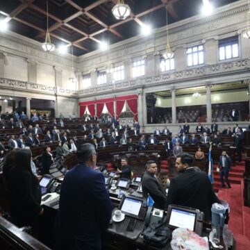 Congreso de Guatemala ratifica estado de sitio por 30 días tras asesinato de 10 policías