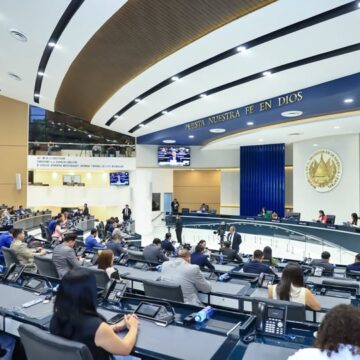 Asamblea Legislativa ratifica reforma constitucional que habilita cadena perpetua
