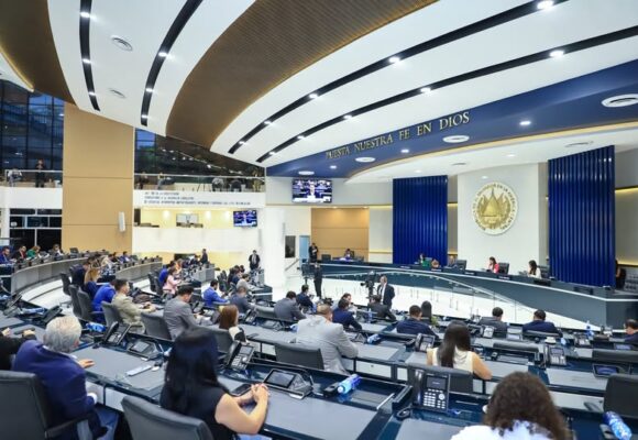 Asamblea Legislativa ratifica reforma constitucional que habilita cadena perpetua
