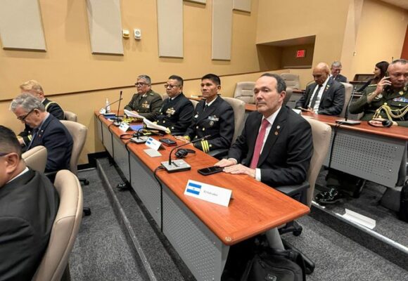 El Salvador participa en conferencia regional contra cárteles en EE. UU.