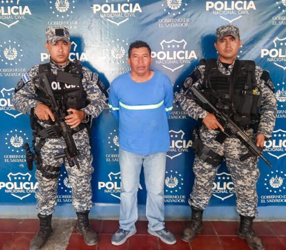 Capturan a pandillero la MS13 que intentaba ocultar sus tatuajes en Morazán