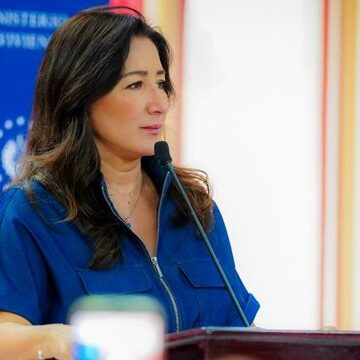 Gobierno entrega escrituras a víctimas de estafa vinculada a Argoz